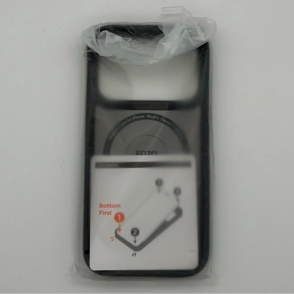 iPhone 17 Black Carbon-Texture Mag Safe Case